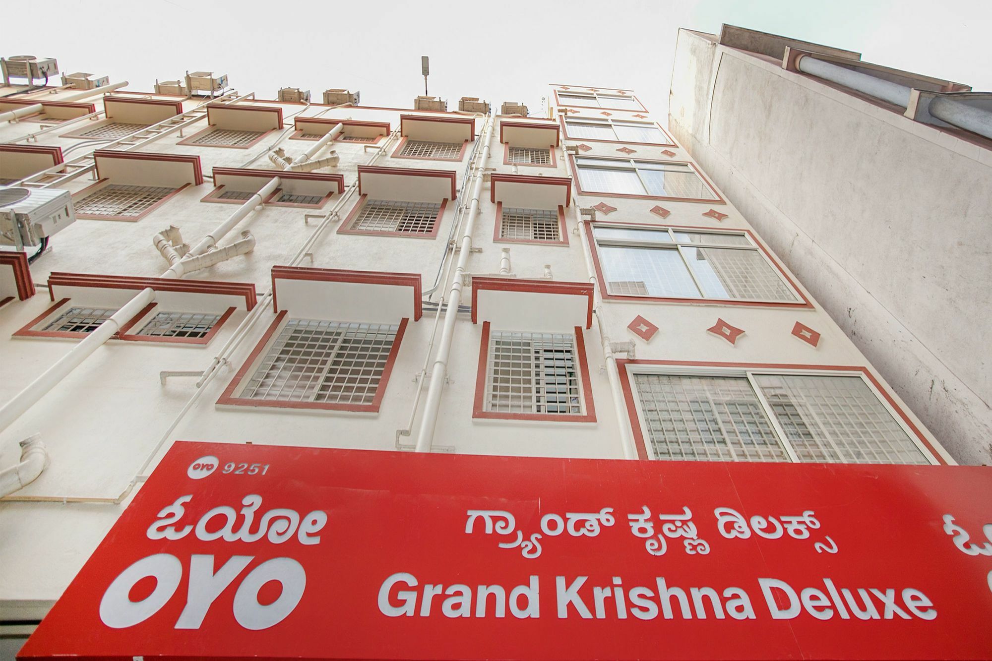 Fabexpress Grand Krishna Deluxe Hotel Bangalore Bagian luar foto